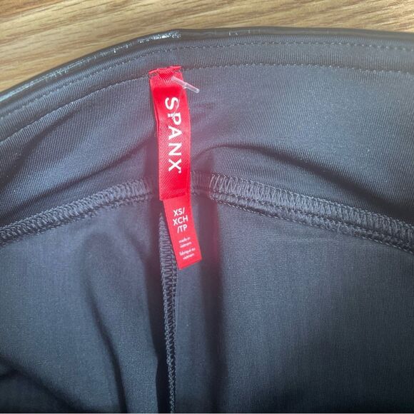 SPANX Sleek Black shaping High Waist Faux Leather Patent Leggings Size XS NWOT - Picture 7 of 14